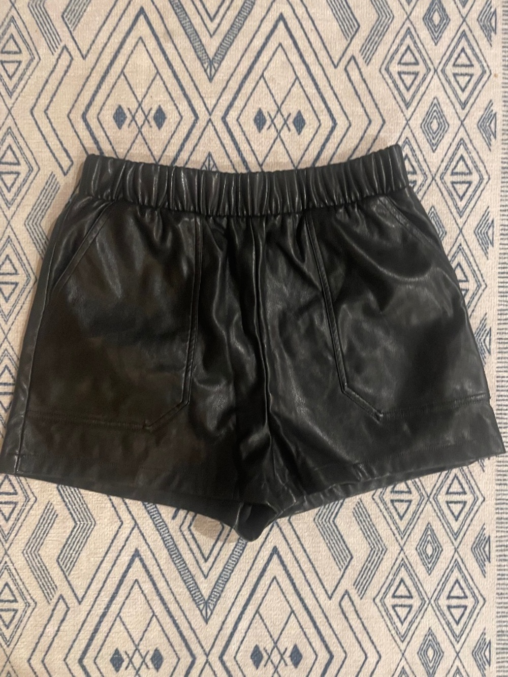 Steven Madden Vegan Leather Mini Short M